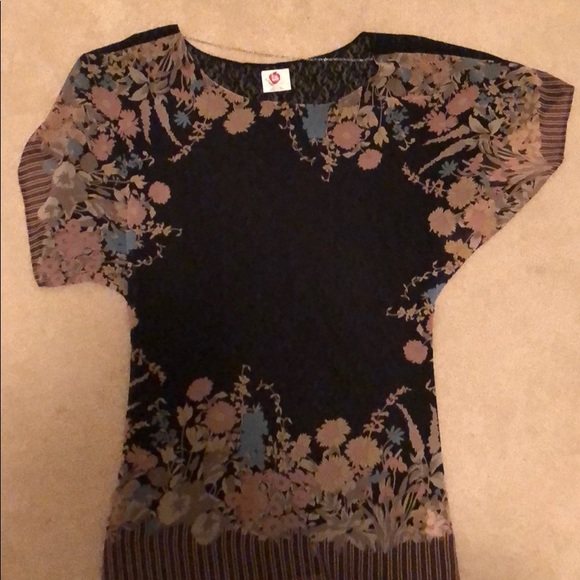 Free People top - Picture 1 of 3